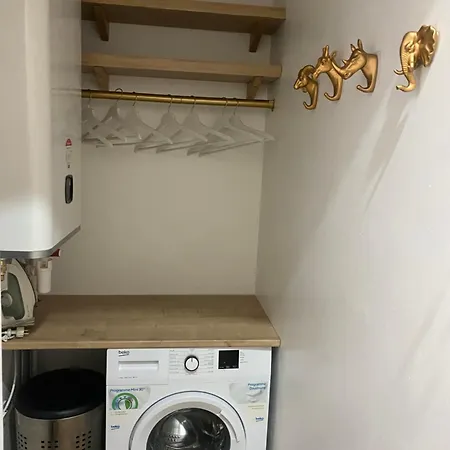 Climatise 3 Minutes Mer, Parking, Central, Terrasse, Cosy *