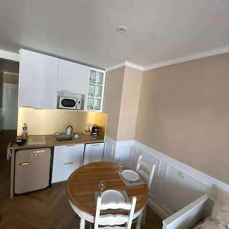 Apartmán Climatise 3 Minutes Mer, Parking, Central, Terrasse, Cosy Cagnes-sur-Mer