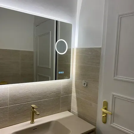 公寓 Climatise 3 Minutes Mer, Parking, Central, Terrasse, Cosy