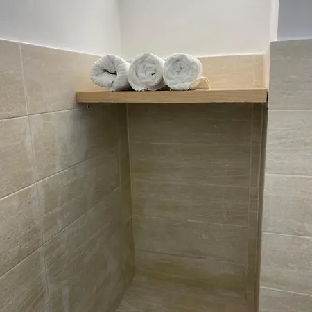公寓 Climatise 3 Minutes Mer, Parking, Central, Terrasse, Cosy 滨海卡涅
