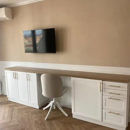 Climatise 3 Minutes Mer, Parking, Central, Terrasse, Cosy *